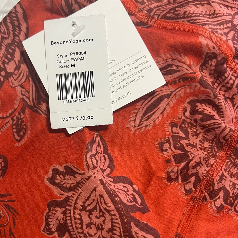 Beyond Yoga High Waisted Shorts Orange Paisley Size Medium NWT - Picture 7 of 7